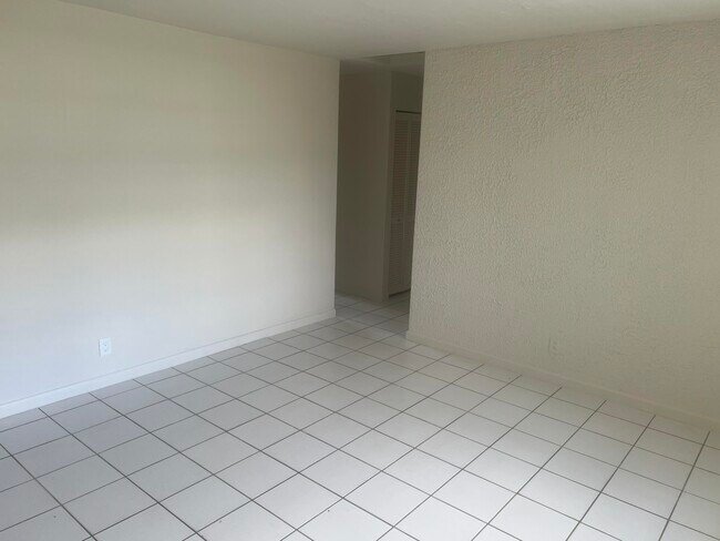 Photo - 2410 SW 44th Ave
