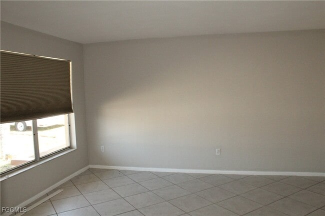 Photo - 511 SE 5th Pl