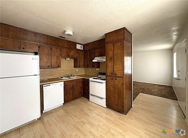 Building Photo - 702 N 1st St Unit 5 Rental