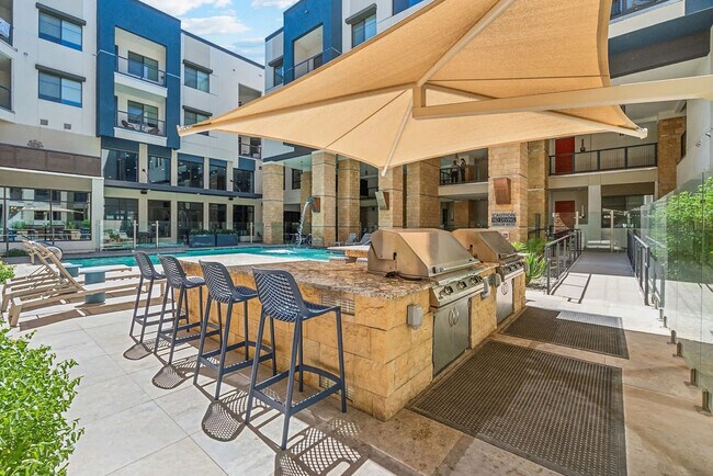 15501 N Dial Blvd Unit SI ID1380009P