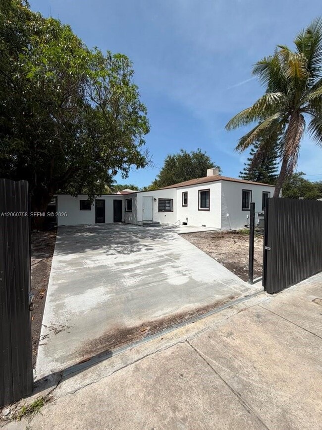 Photo - 5700 N Miami Ave