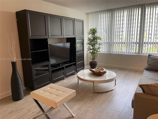 Photo - 1500 Bay Rd Unidad 454S