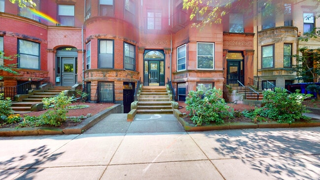 Photo - 1069 Beacon St Unit BR