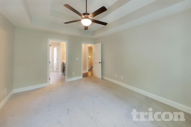 Photo - 492 Woodtrace Dr