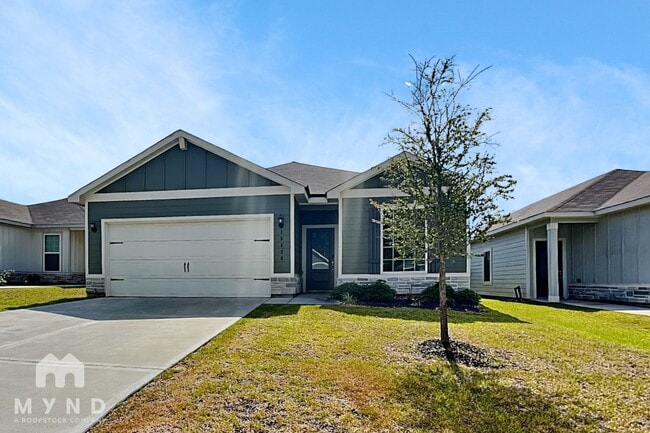 Building Photo - 15438 Maple Ter Dr