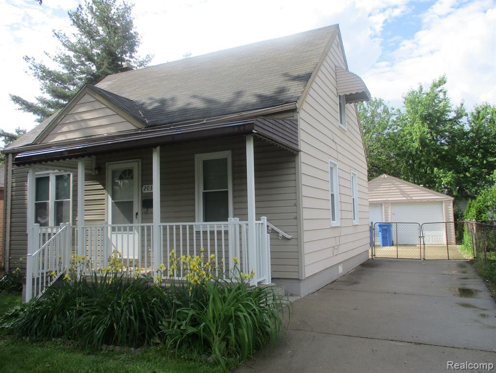 Photo - 20314 Powers Ave House