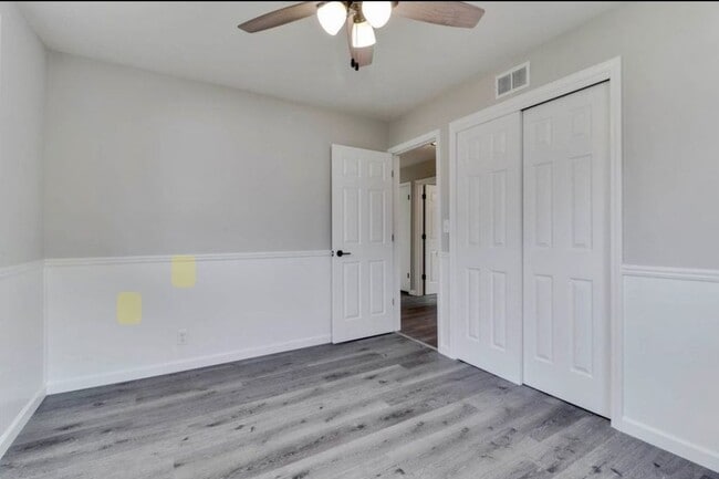 Photo - 1302 W Hovey Ave