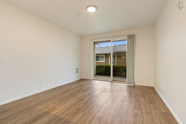 Creekside Apartments