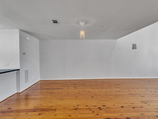 Photo - 6935 Yellowstone Way Dr