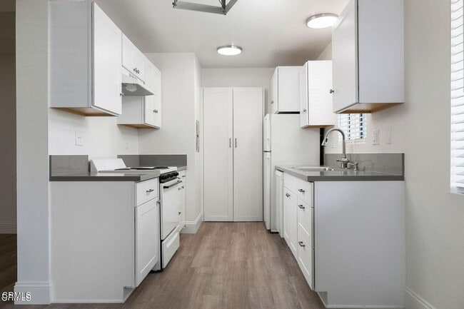 Photo - 255 S Ventura Rd