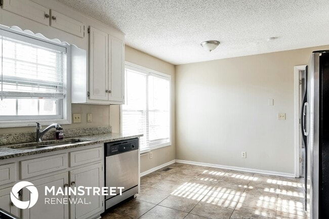 Photo - 1446 Glynn Oaks Dr SW