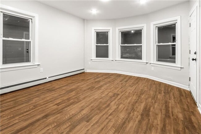 Photo - 538 Power Rd