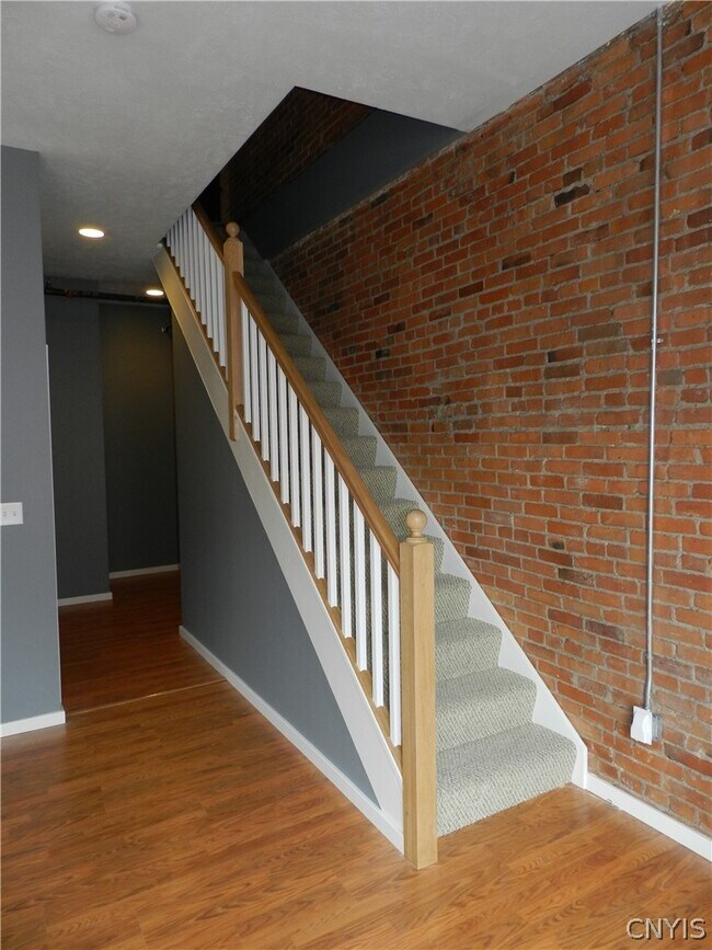 Photo - 317 S Clinton St