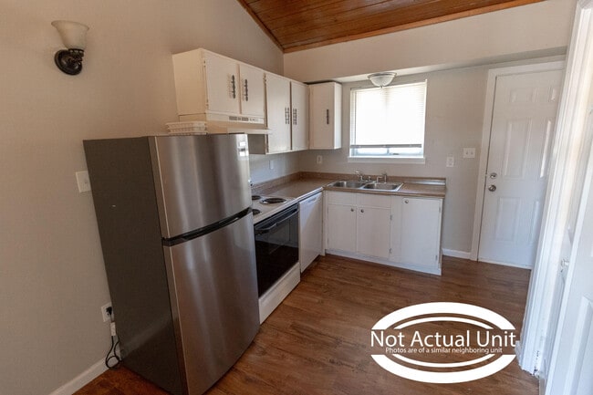 Photo - 7401 N Moberly Dr