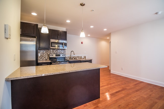 Building Photo - 3614 Spring Garden St Unit Apt B