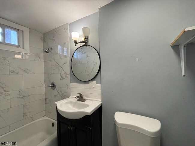 Photo - 516 E Jersey St