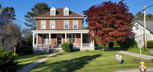 Photo - 1054 Cornwall Rd Unit 1054 A first floor large