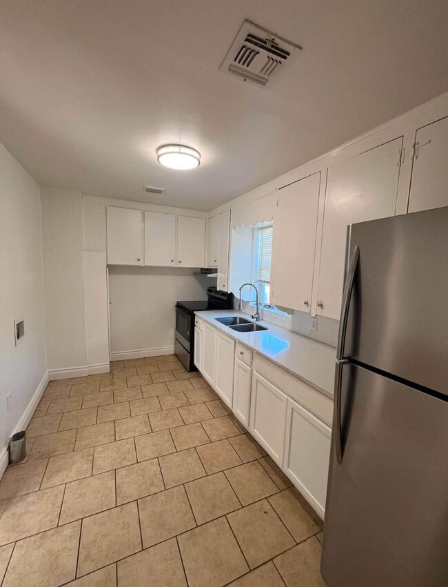 Photo - 1148 N Lottie Ave