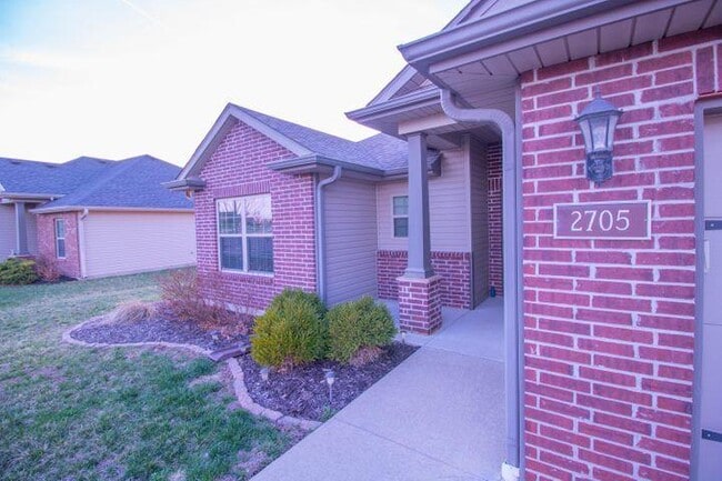 Photo - 2705 Iron Gate Dr