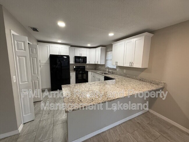 Photo - 321 W Belmar St