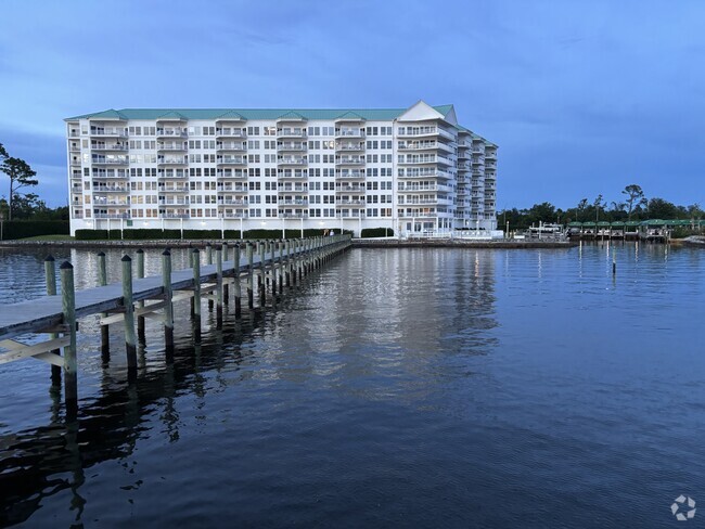 Building Photo - 1600 Marina Bay Dr Unit 406 Rental