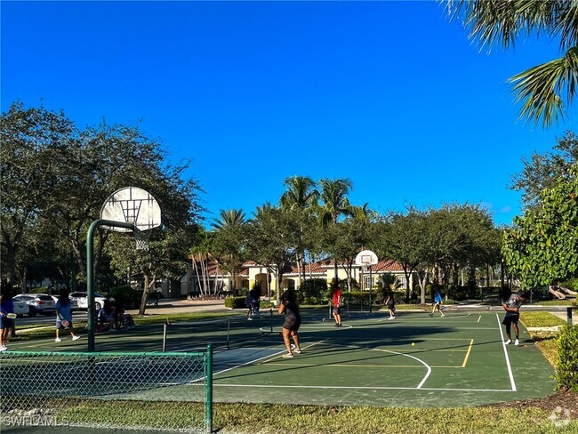 Building Photo - 1882 Tarpon Bay Dr S Unit 2-204 Rental