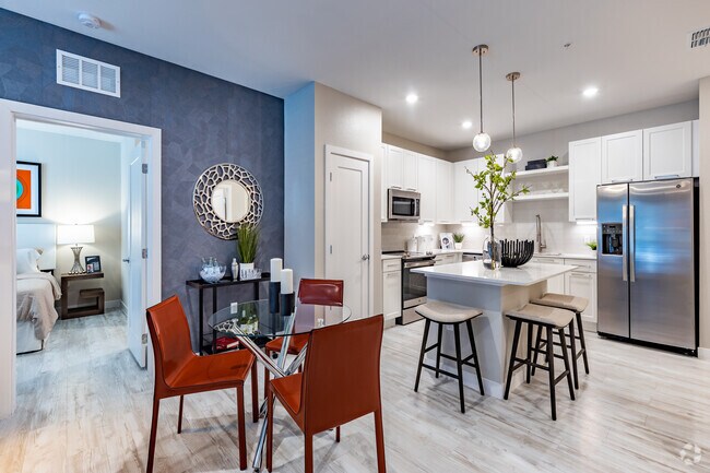 2 BR, 2 BA - 1,206SF - Sur Lake Buena Vista