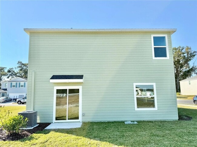 3783 NE 30th Ter