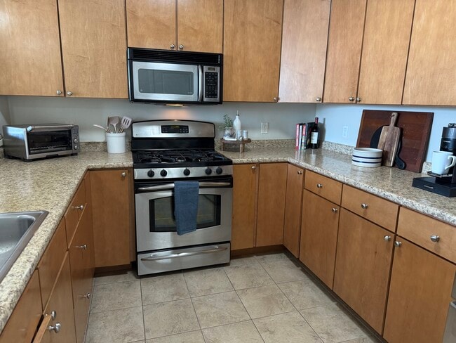 Photo - 410 Farrell St Unidad 413 Eastwood Commons