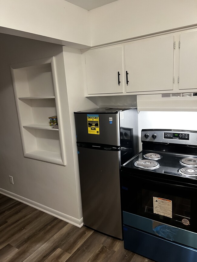 Photo - 1879 E G Ave