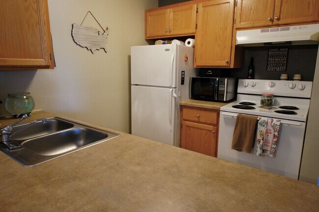 Photo - Stratford Square