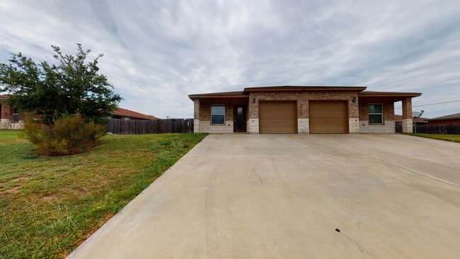 Photo - BEAUTIFUL DUPLEX IN HARKER HEIGHTS!!!