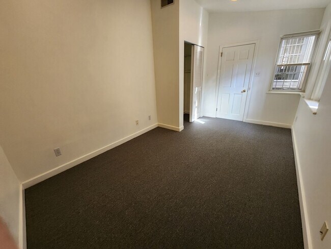 Photo - 702 N 2nd St Unidad #A