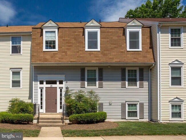 Building Photo - 13 Pickering Ct