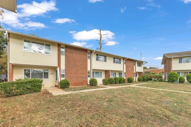 Photo - 2/2.5 Walking Distance to NC State