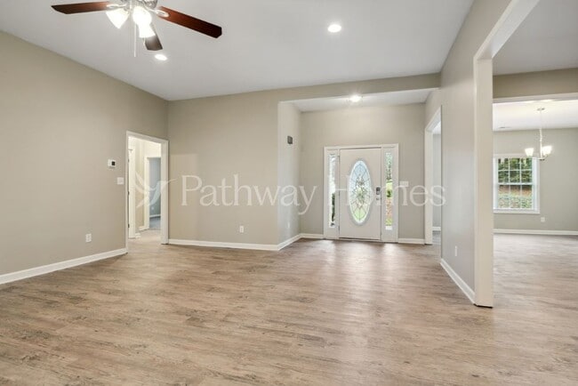 Photo - 7407 Woodruff Way