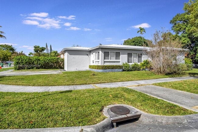 Photo - 901 SW 24th Rd