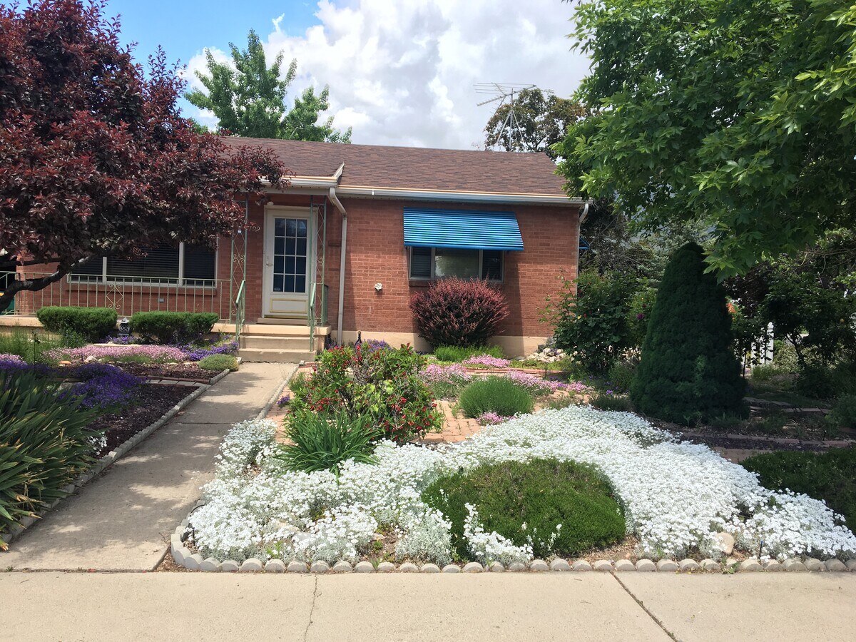 Room for Rent - 199 E 910 N House