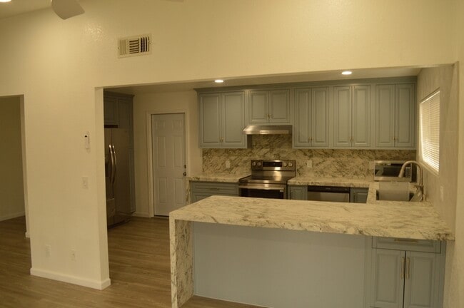 Photo - 1074 Plumwood Ct