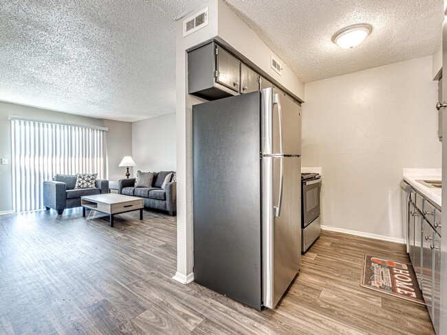 Diamond  Trail Apartments
