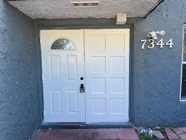 Building Photo - 7344 NW 75th St