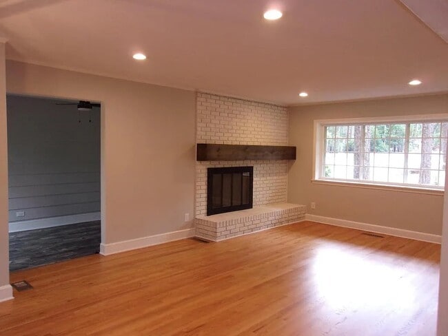 Photo - 930 N Saylor St