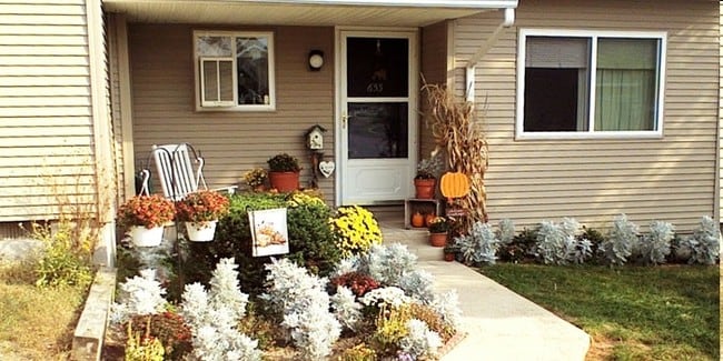 Photo - Wallace Court