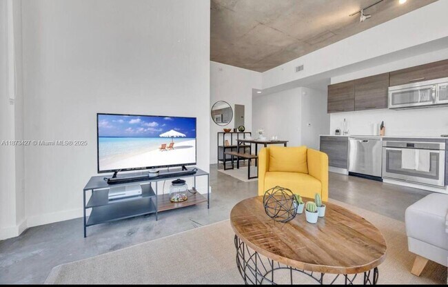 Photo - 151 SE 1st St Unidad 1111