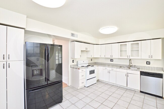 Photo - 4265 E Vineyard Rd
