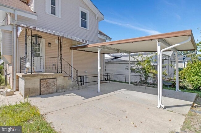 Photo - 2140 32nd St SE