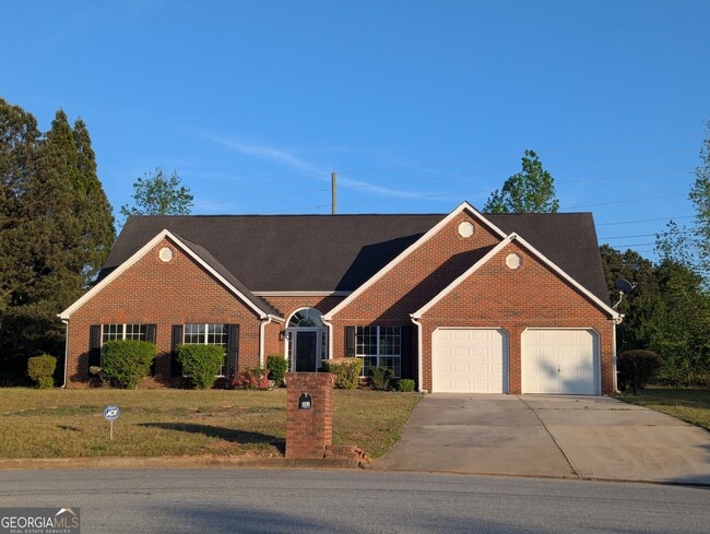 Building Photo - 267 Ethan Moor