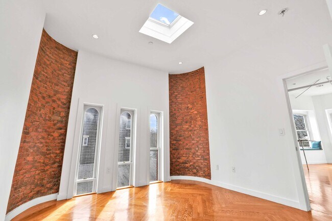 Photo - Serene and Bright ,Well-Appointed  1 bedroom -  Historic Crown Heights North