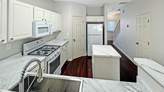 Photo - 3385 Hidden Cove Cir