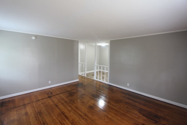 Photo - New On The Market! 3 Bedroom 1 Bath + Lar...